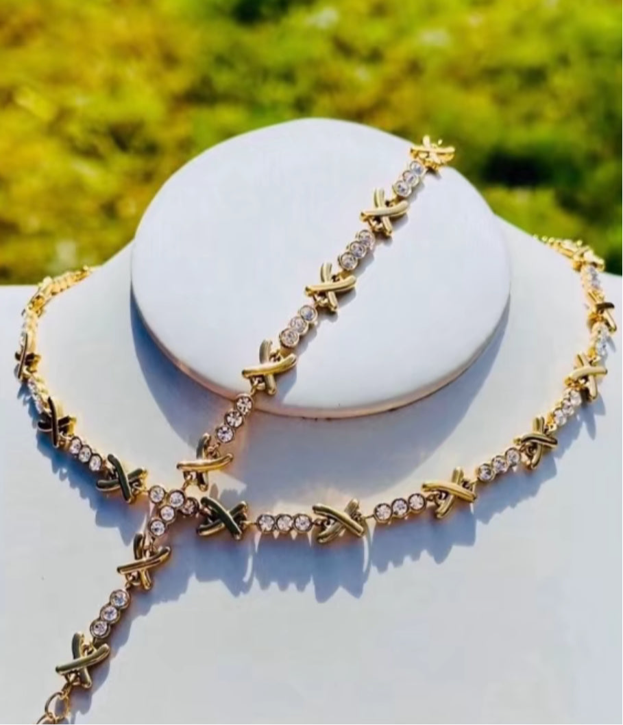 Stainless Steel 18k Gold Plated Cross Kiss Gemma Necklace