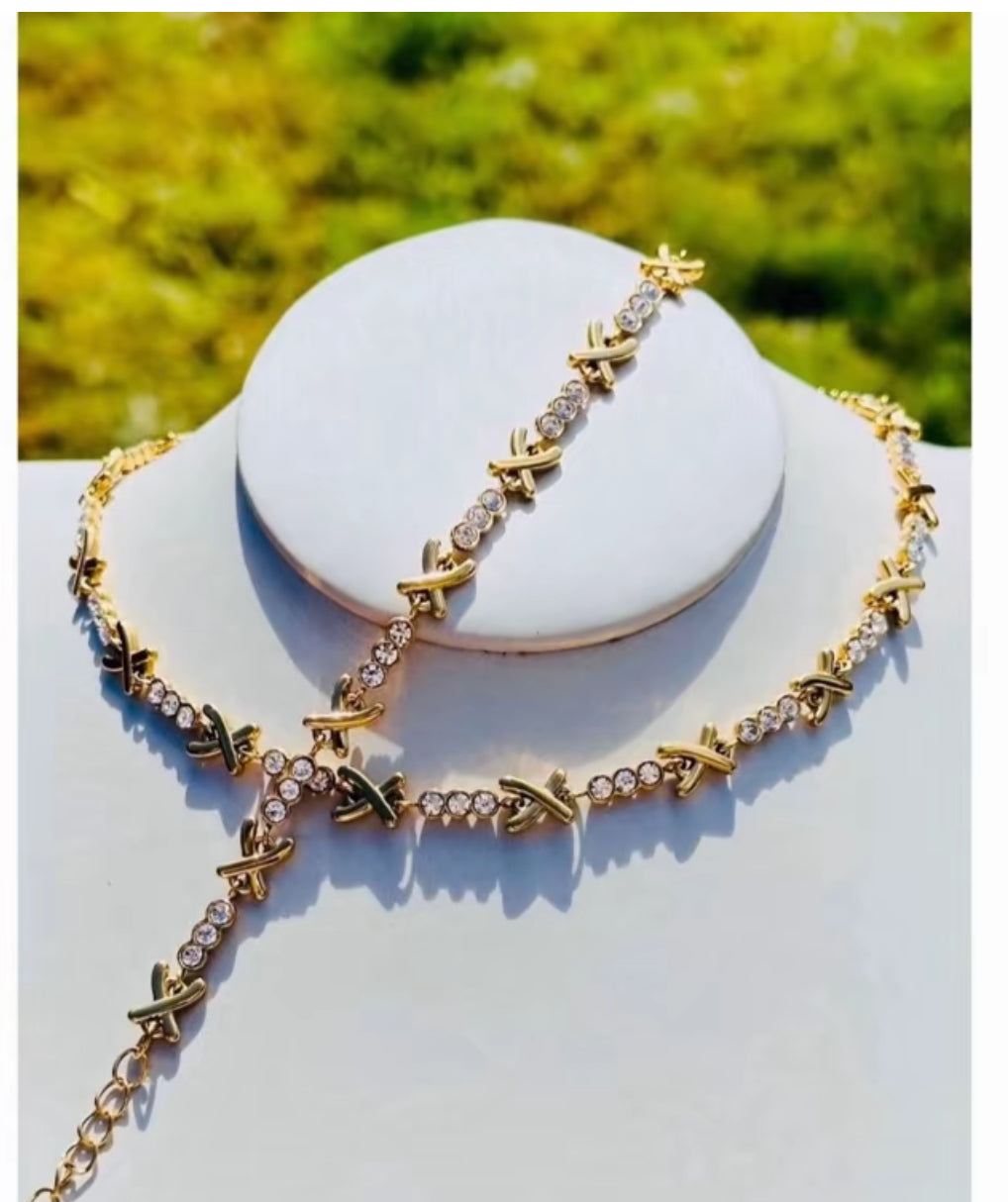 Stainless Steel 18k Gold Plated Cross Kiss Gemma Necklace