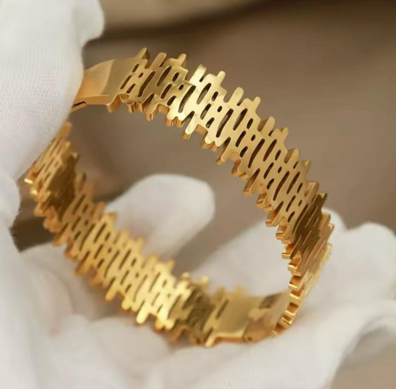 Irregular Bangle Bracelet