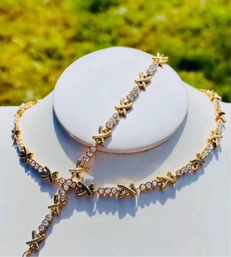 Stainless Steel 18k Gold Plated Cross Kiss Gemma Necklace